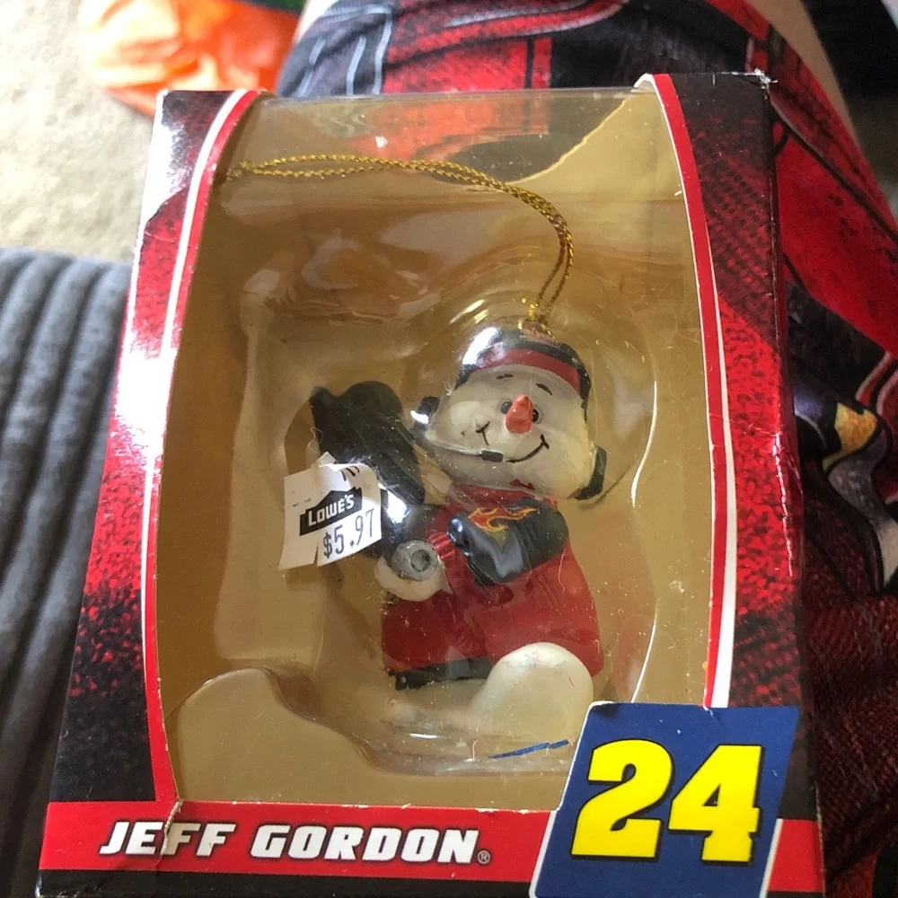 Jeff Gordon #24 Holiday Snowman Ornament